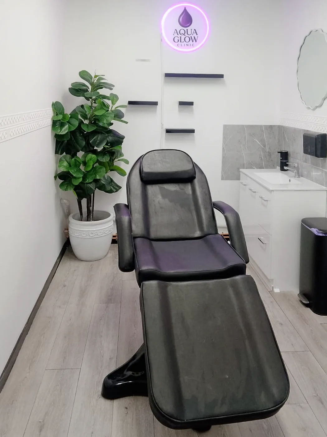 The private treatment room at Aqua Glow Clinic, Applecross